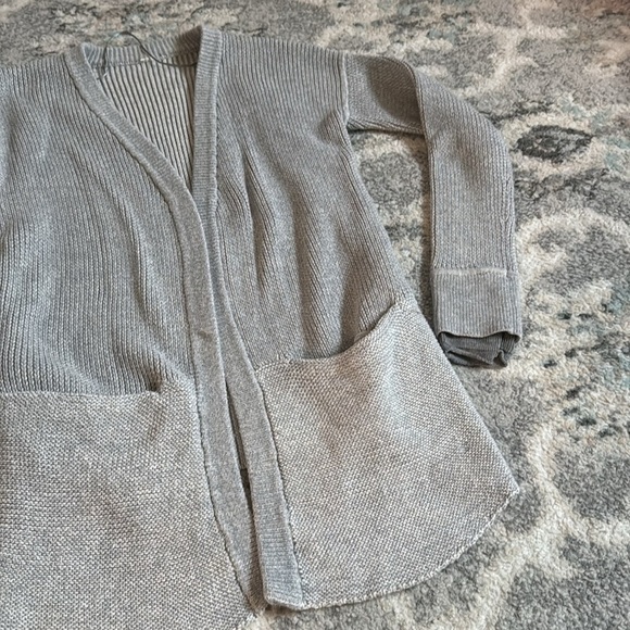 Lululemon Vestigan in Heathered Medium Grey / Heathered Angel Wing - Picture 4 of 13